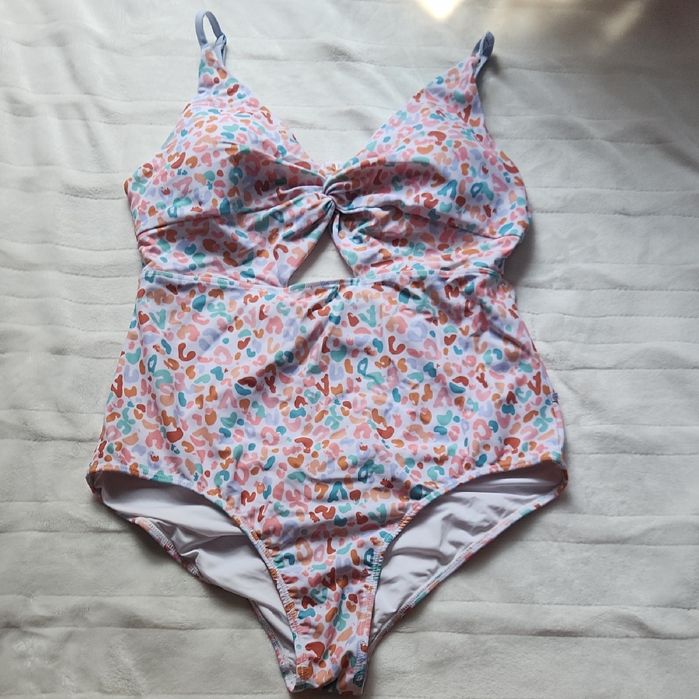 Caden Lane Pink Multi-Color Leopard Print Knot Front One-Piece Swimsuit